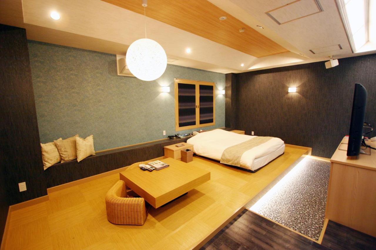 Lex Suwa (Adults Only) Hotel ภายนอก รูปภาพ